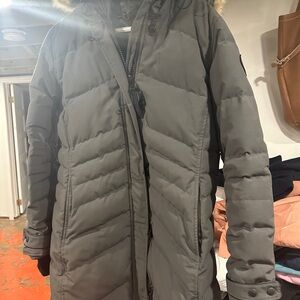 Loretta parker black label canada goose
